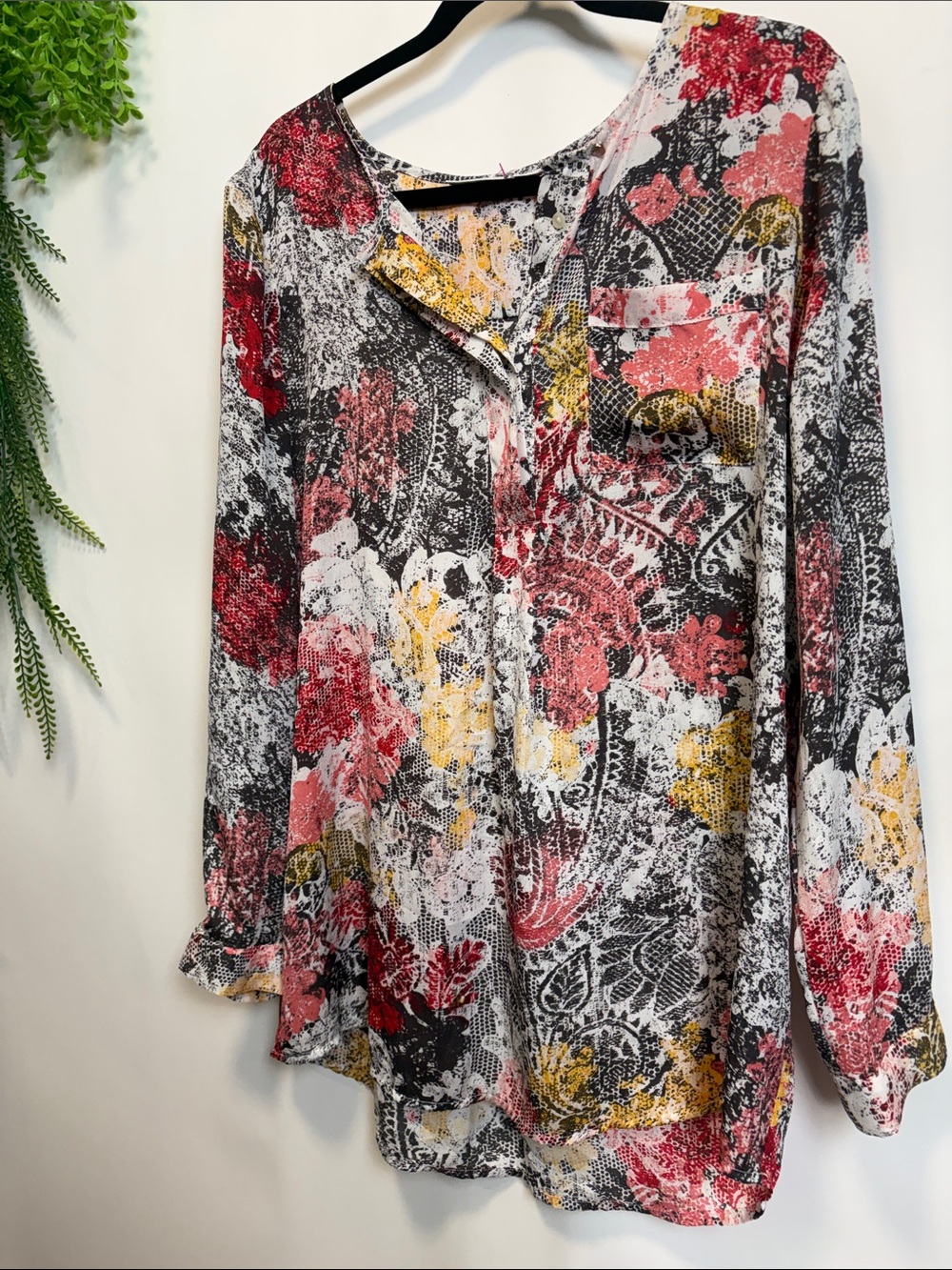 Liz Claiborne Floral Button-Front Blouse in Pink, Yellow & Black